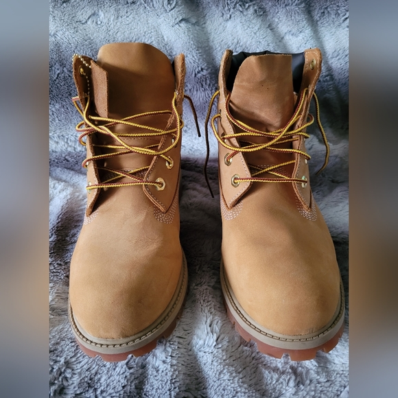 6" Timberland  Waterproof Boots in Wheat Nunuck Size 7 US - Picture 9 of 12